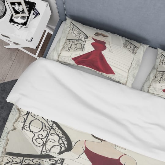 Designart 'Elegance Glam Paris Diva III' Glam Bedding Set - Duvet Cover & Shams